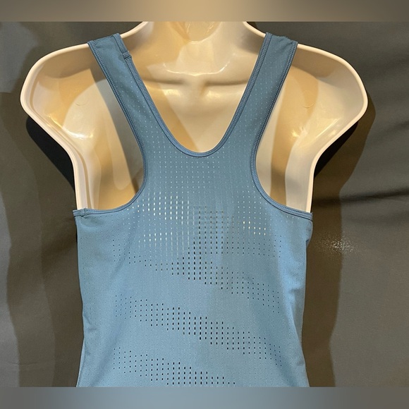 Nike dry fit fitness tank top - Picture 6 of 12